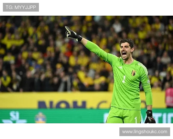 库尔图瓦持续提升，成为球队重塑防线的钢铁屏障