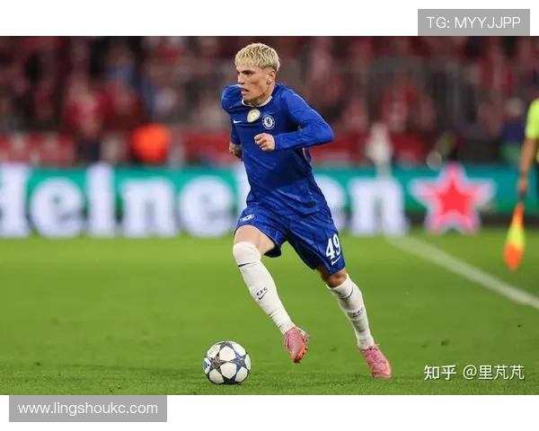 加纳乔：曼联新一代边锋的责任与期待