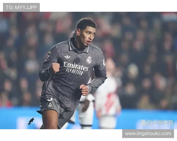 贝林厄姆从伯明翰天才到皇马核心的生涯跃迁路径解析 贝林厄姆从伯明翰天才到皇马核心的生涯跃迁路径解析